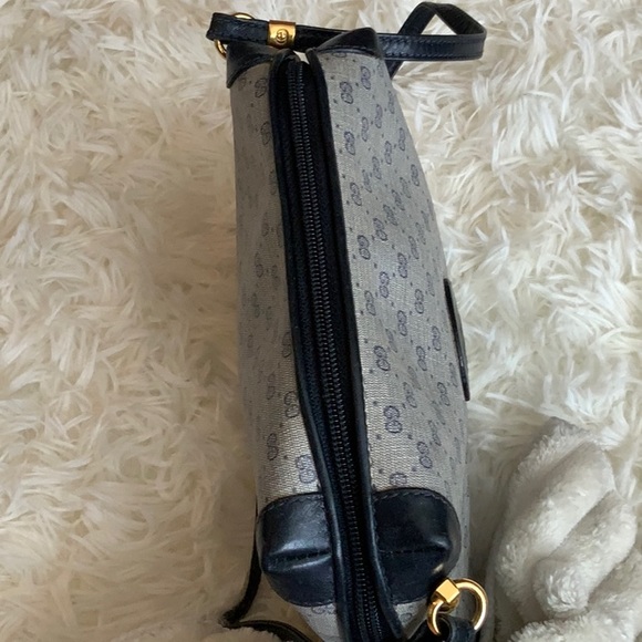 Vintage Gucci GG Monogram Crossbody Bag - Picture 14 of 15
